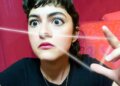Women Try Threading Their Own Eyebrows For The First Time