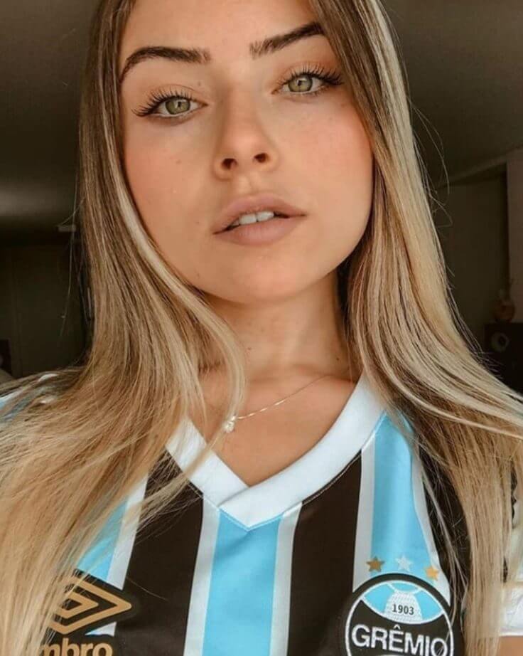 Gremistas: A South American Standard of Beauty 🔵⚪⚫